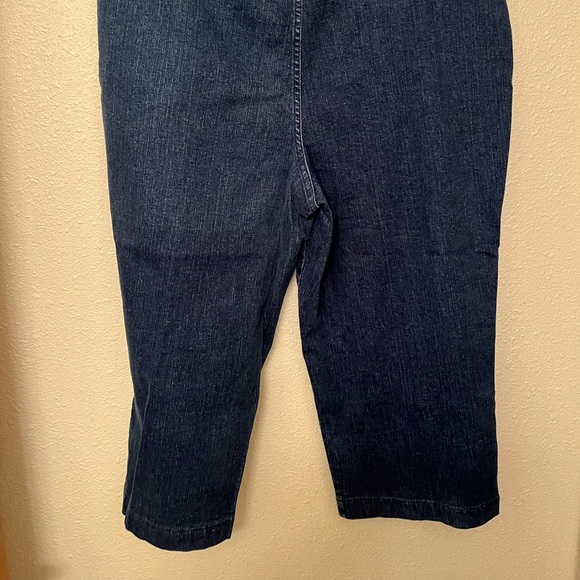 Ladies Capri’s - Picture 3 of 4